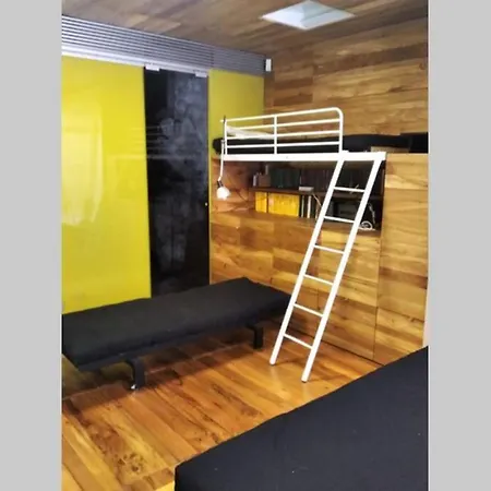La Oficina Apartment *